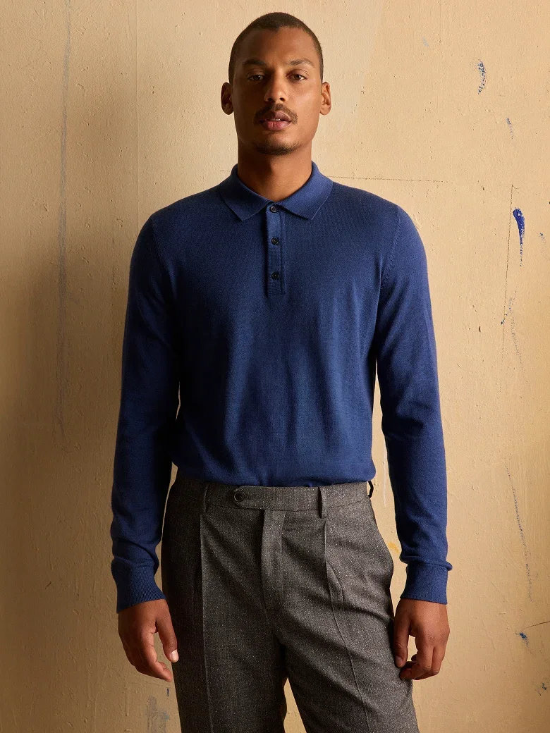 Sweater studio