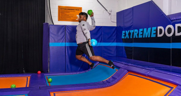 Adults Night: 1-Hour Jump & Beer at Trampoline Park (2 Locations)